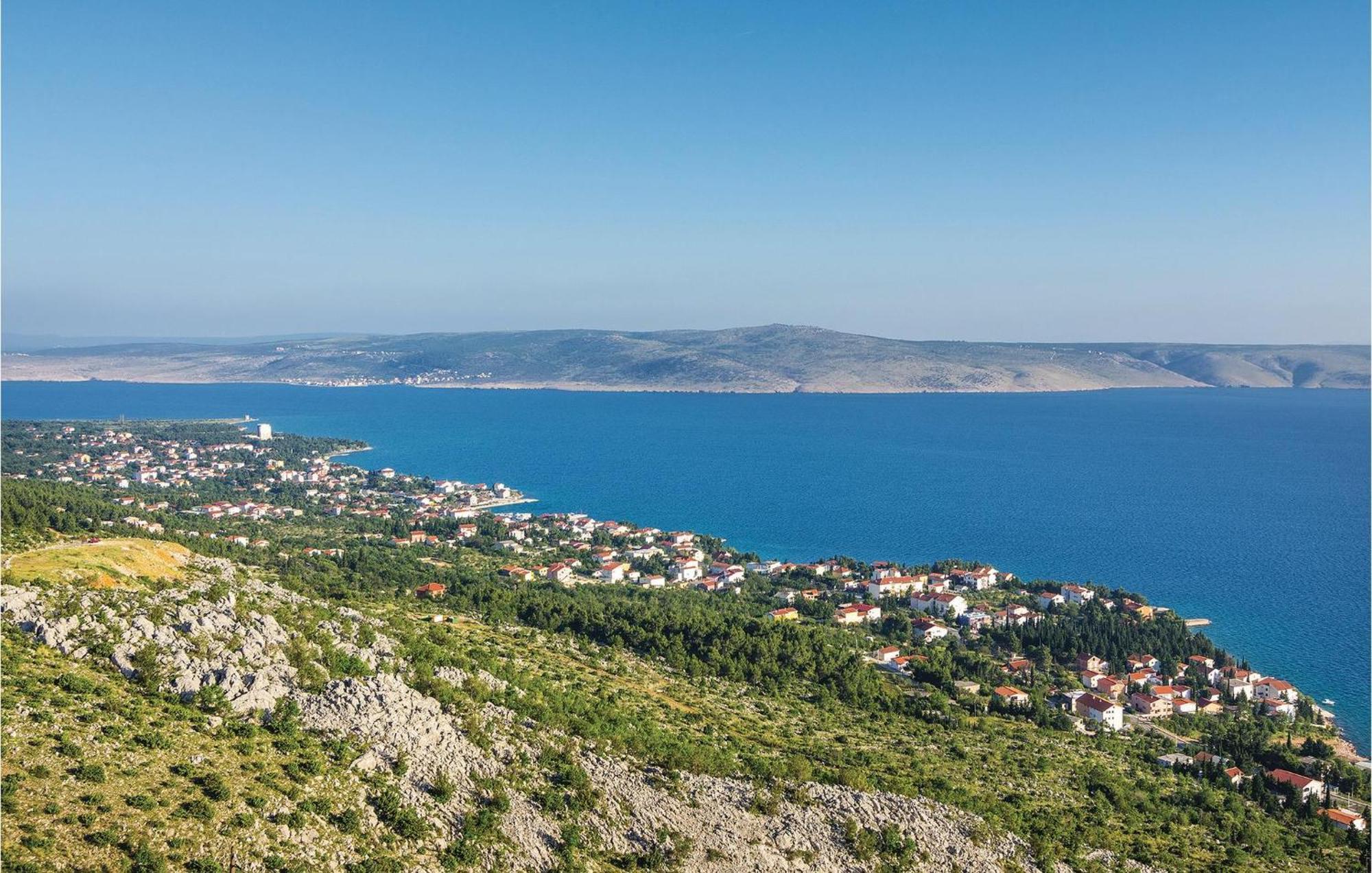 2 Bedroom Lovely Apartment In Starigrad Paklenica Luaran gambar