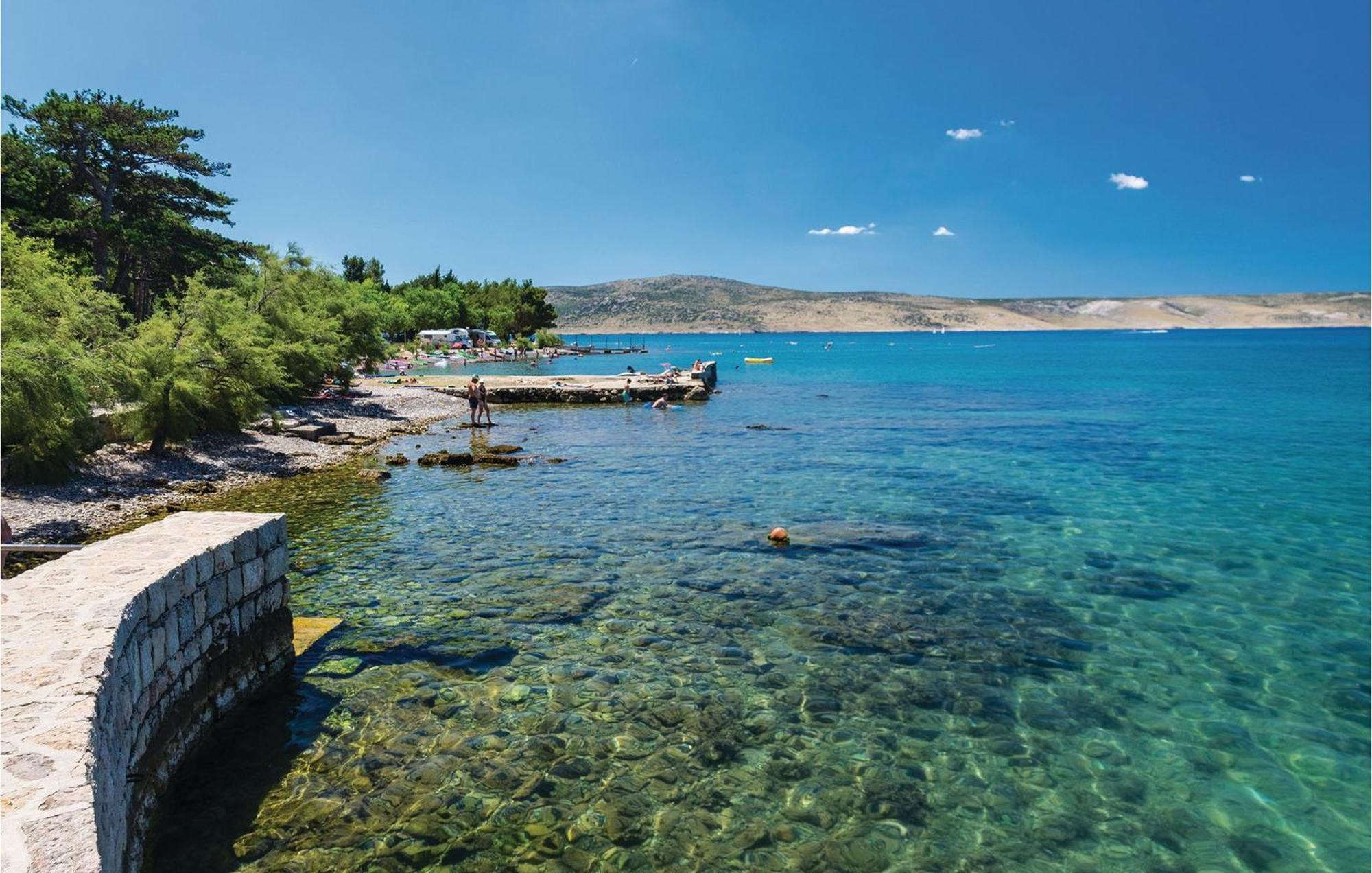 2 Bedroom Lovely Apartment In Starigrad Paklenica Luaran gambar